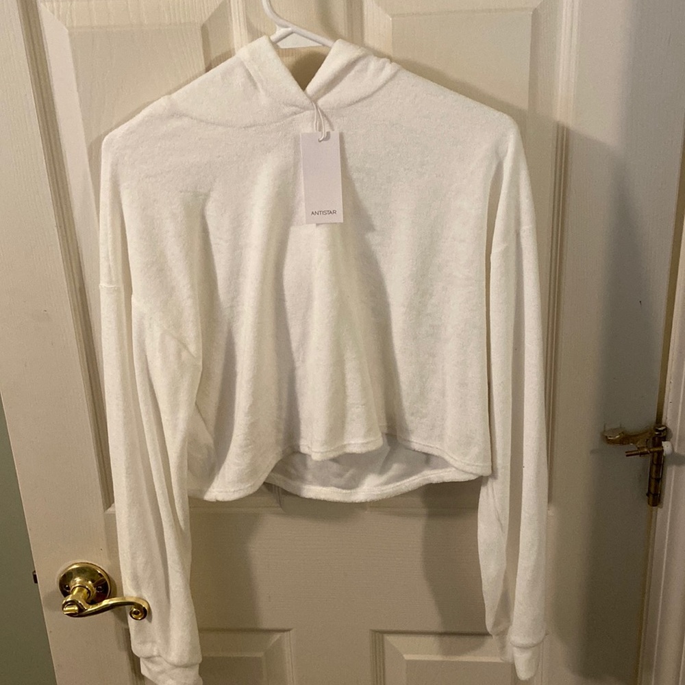 Antistar white cropped hooded longsleeve.